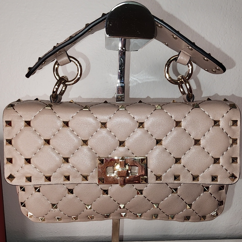 Stunning Valentino Garavani rockstud bag